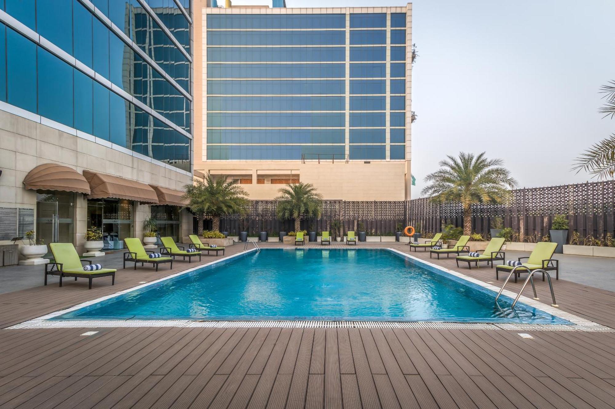 Golden Suites Gurgaon Inde Hotels Exterior photo