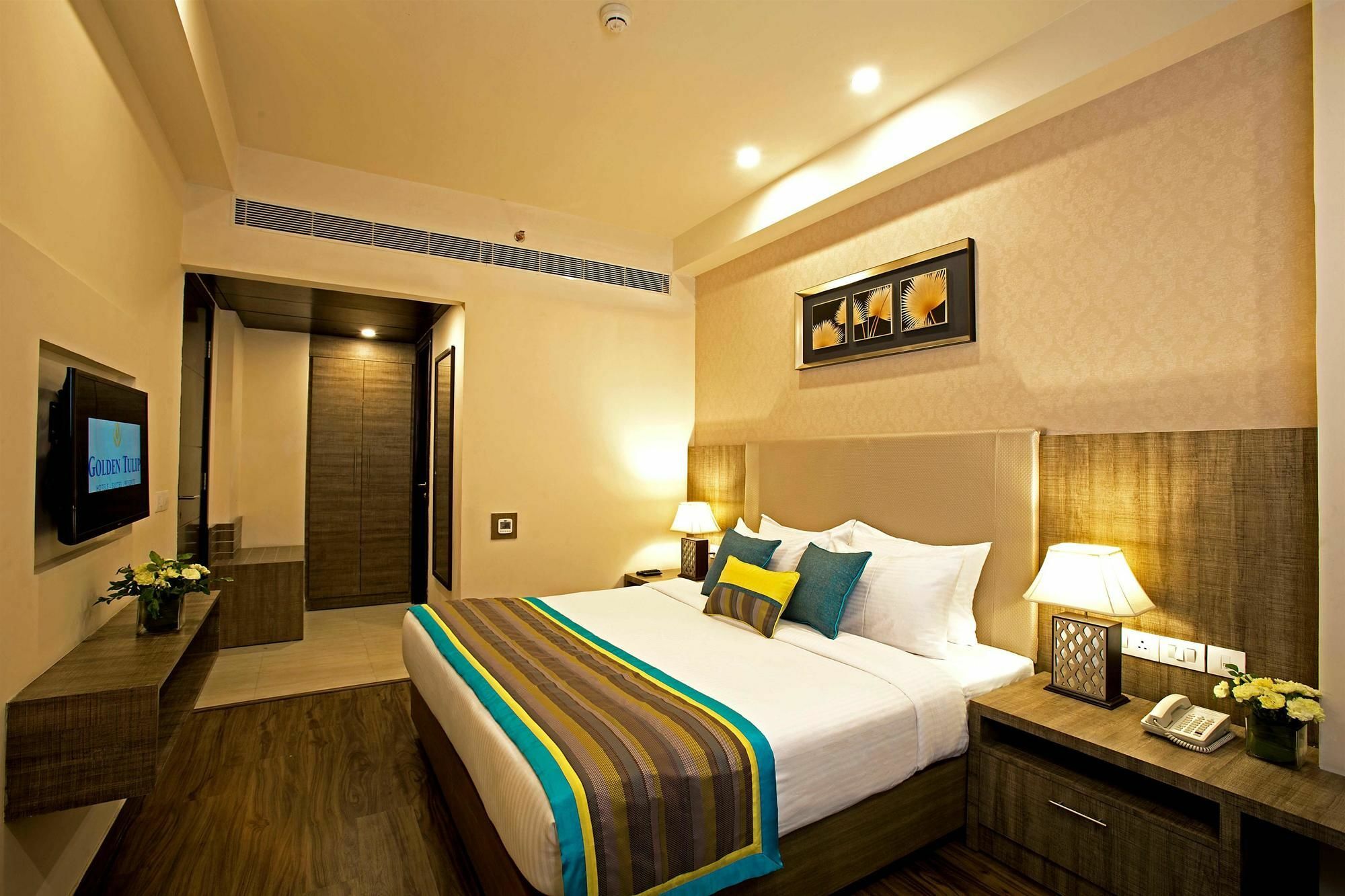 Golden Suites Gurgaon Inde Hotels Exterior photo